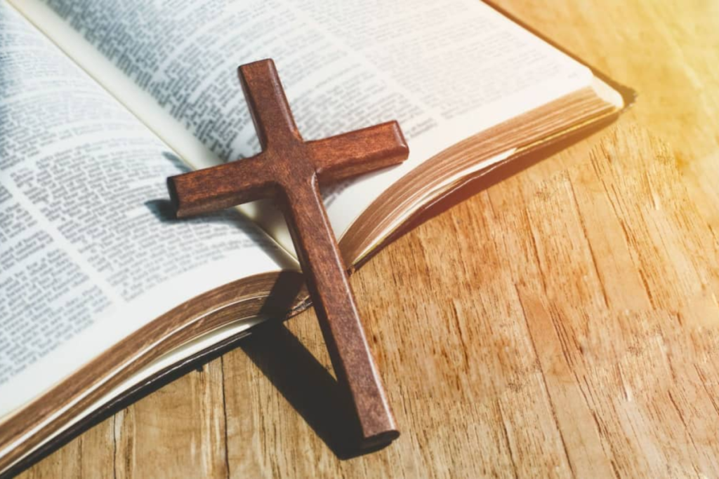 Christian Bio for Instagram: Creative (Unique) Ideas to Inspire